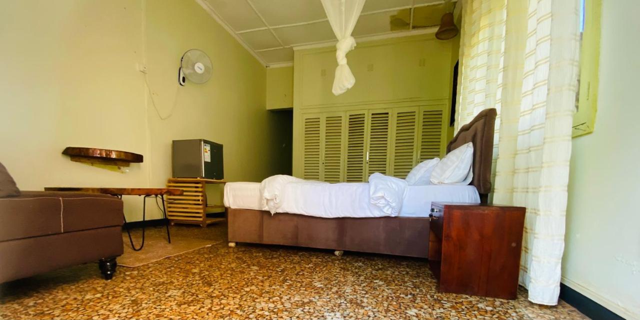 Afro Smile Hotel And Guest House-Jinja Eksteriør bilde